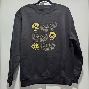 NWOT Skulls Unisex Crewneck Sweatshirt, Medium